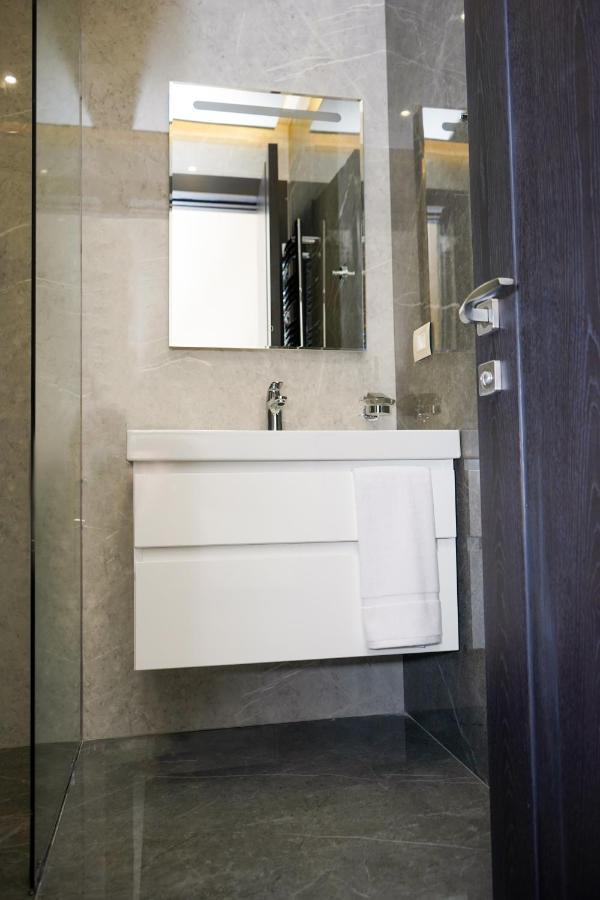 Soho Apart Hotel Erivan Exterior foto