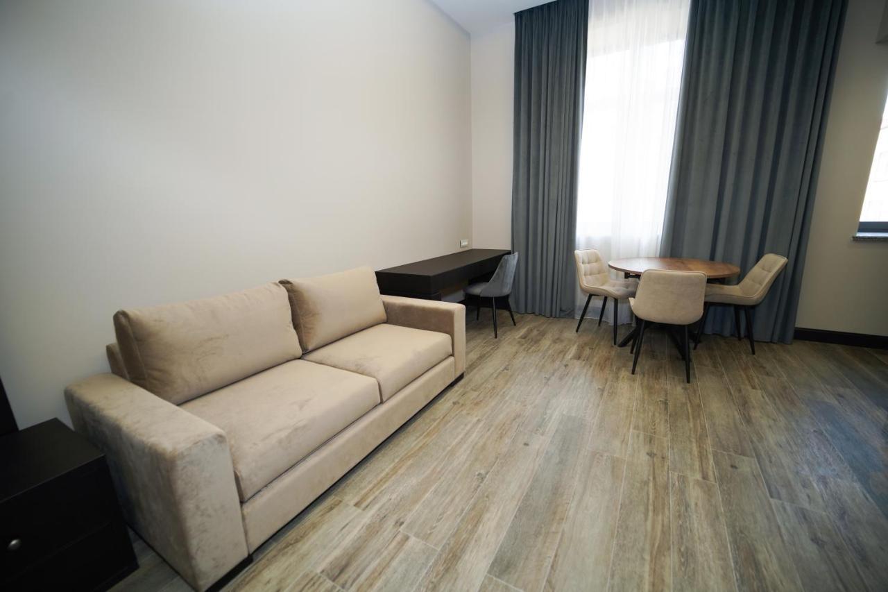 Soho Apart Hotel Erivan Exterior foto