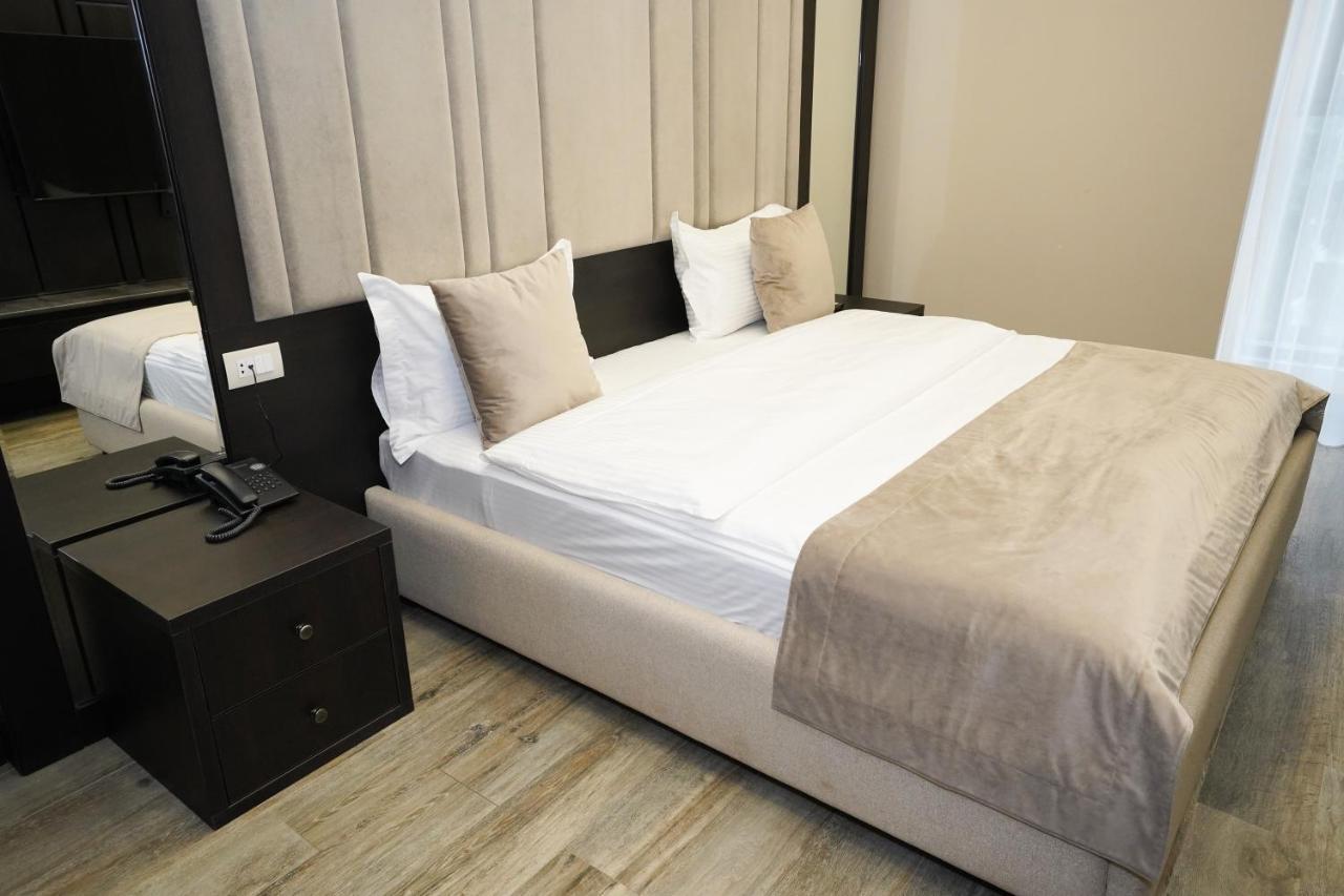 Soho Apart Hotel Erivan Exterior foto