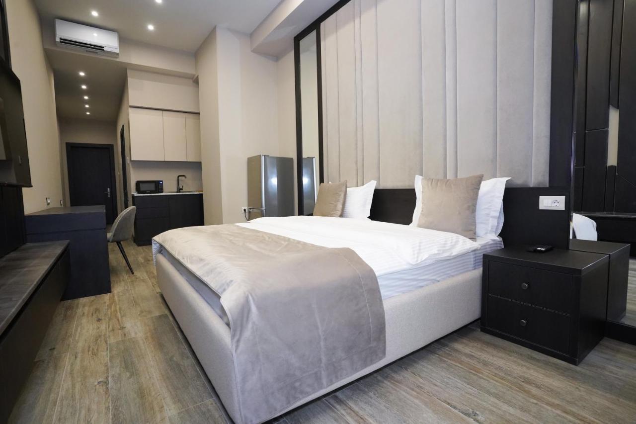 Soho Apart Hotel Erivan Exterior foto